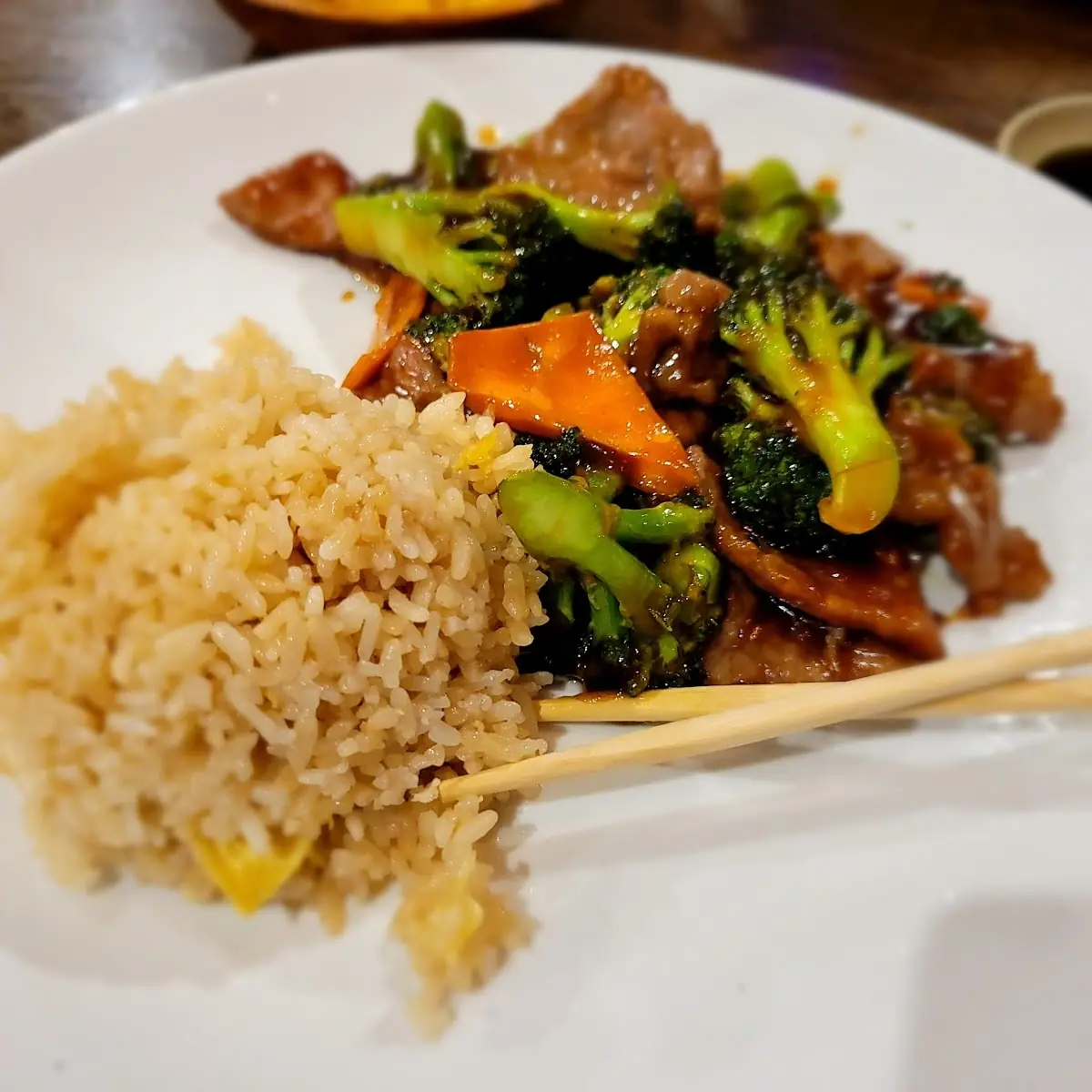 Broccoli Beef Lunch Plate