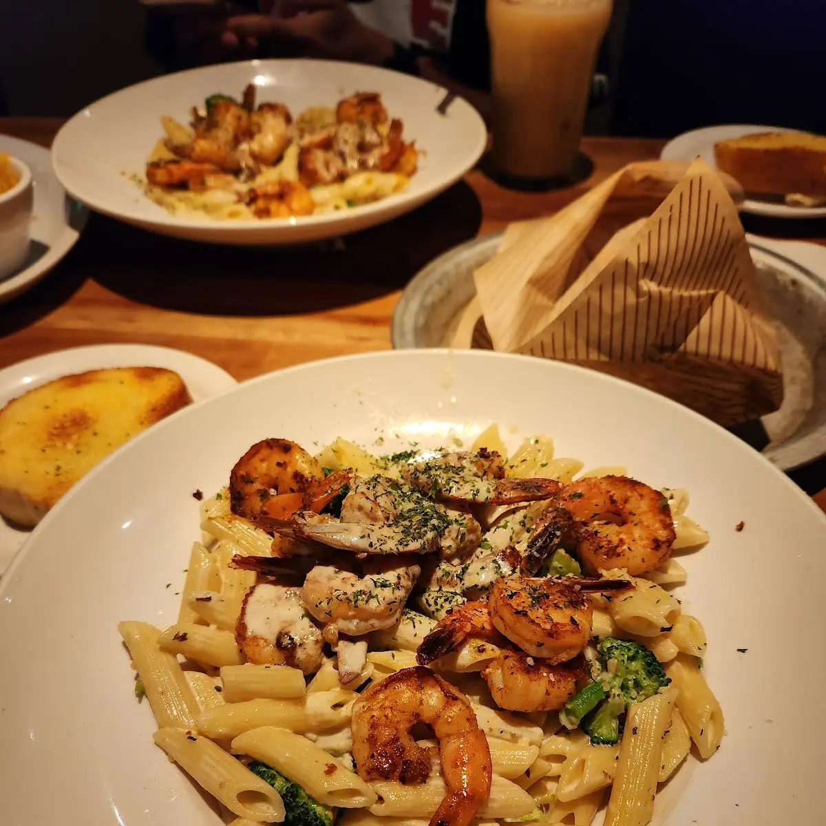 Creamy Chicken Pasta with Garlic Bread