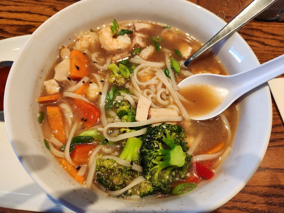 Royal Bangkok Noodle Bowl, State & Main