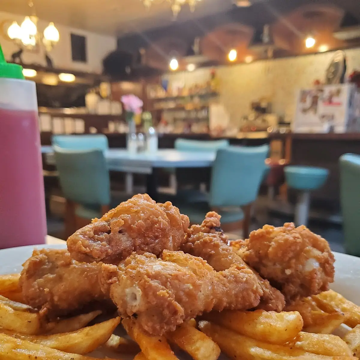 Chicken Wings with Fries