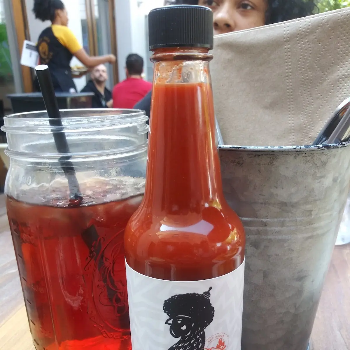 Fixins Signature Hot Sauce