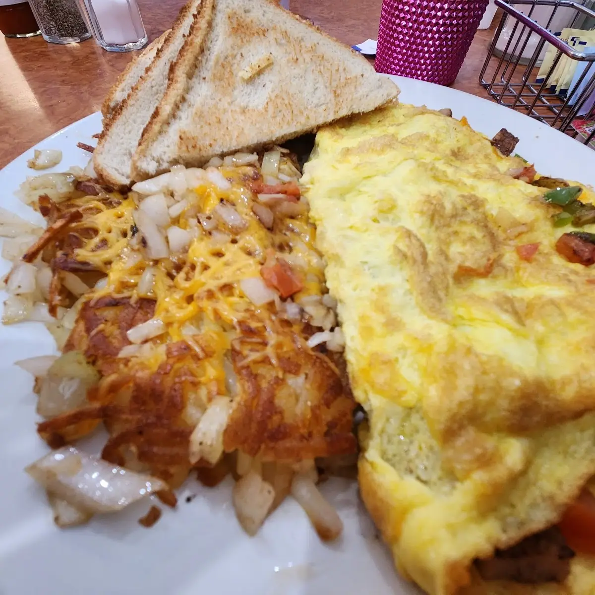 Western Omelet with Loaded Hashbrowns
