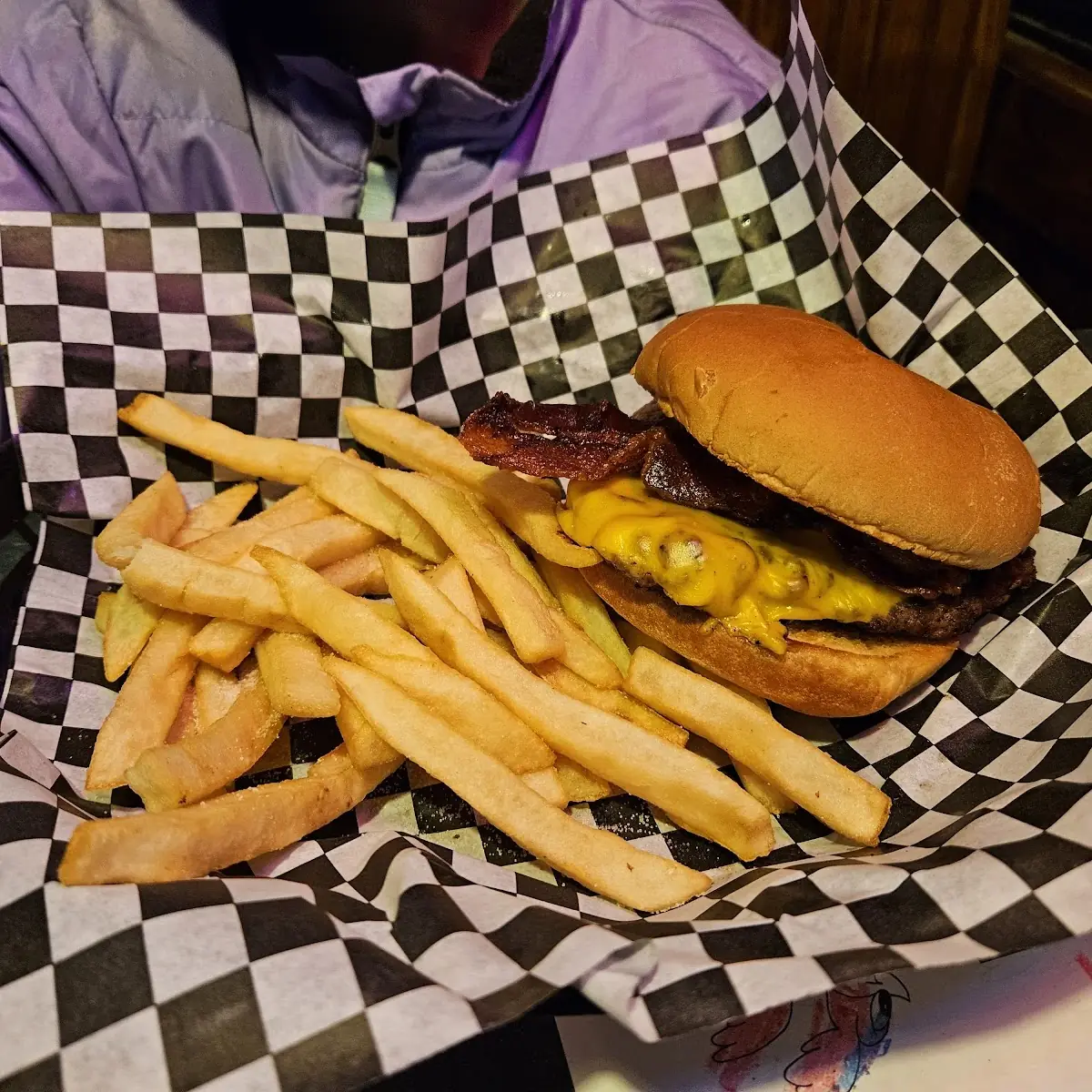 Kid's Bacon Cheeseburger