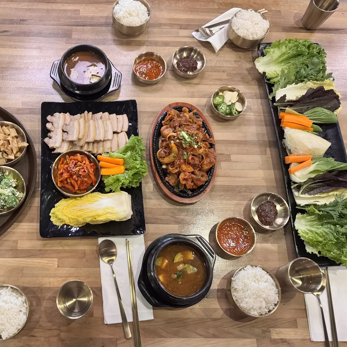 Pork Belly Lettuce Wrap 돼지보쌈