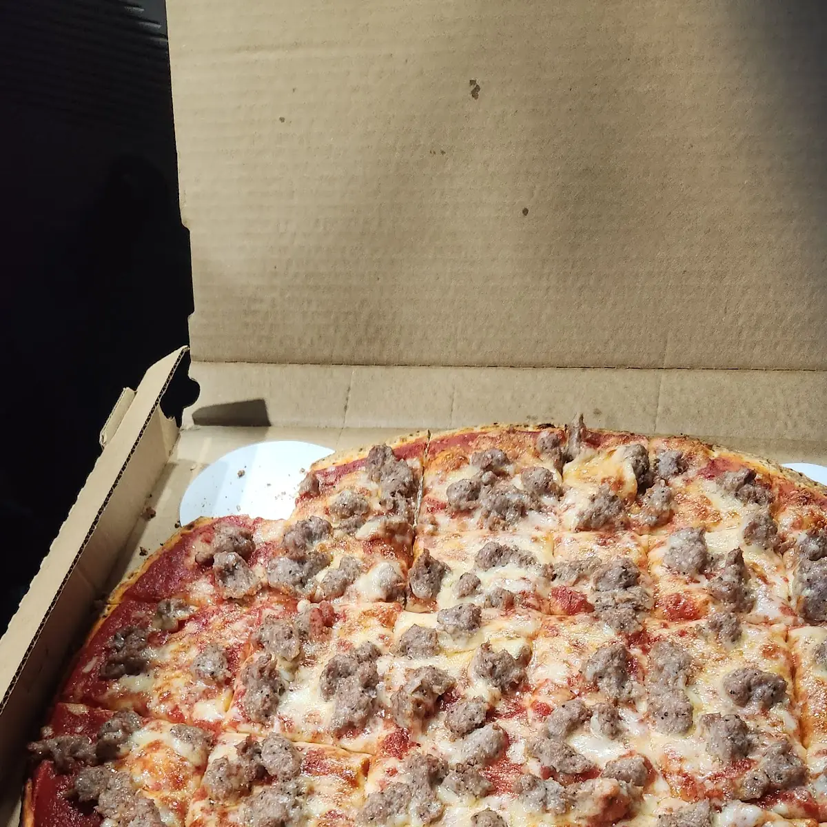 Tavern Style Thin Crust Pizza
