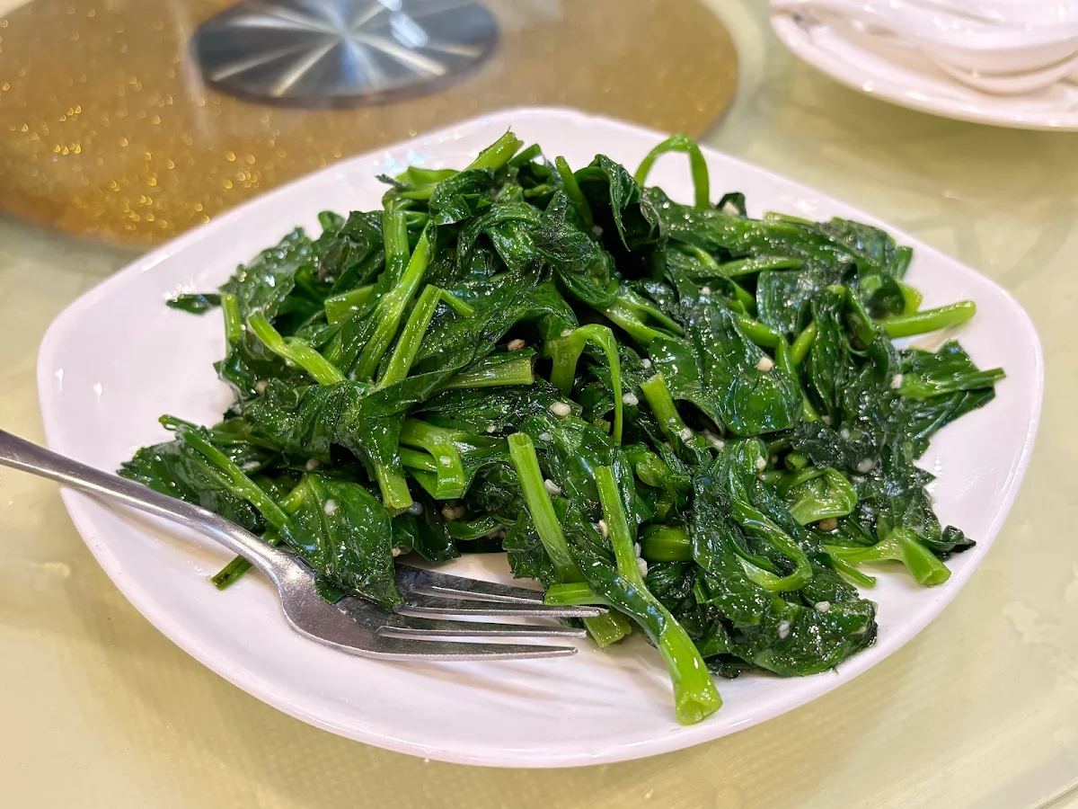Pea Leaves with Garlic Sauce, Kwan Luck Restaurant