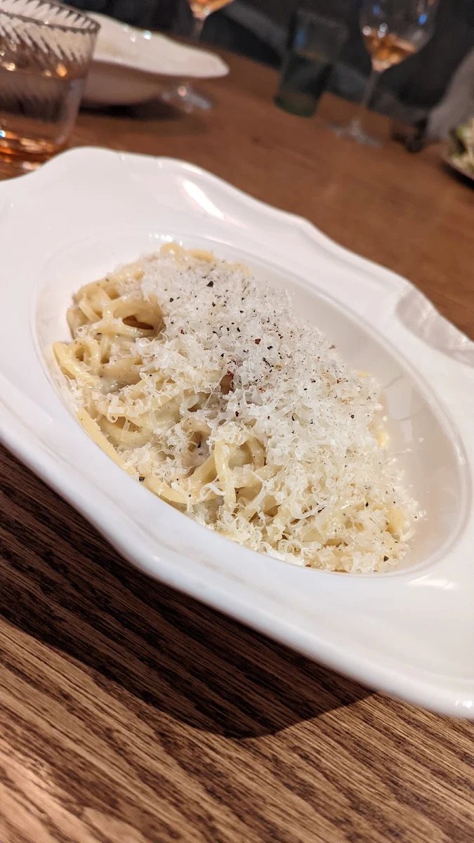 Cacio E Pepe, Cantina Gia