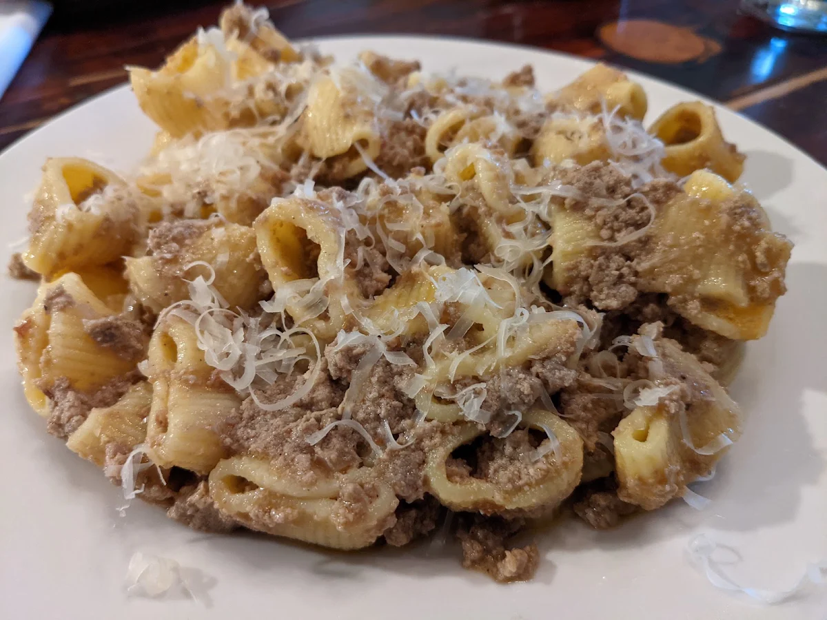 Rigatoni Bolognese, Cantina Gia