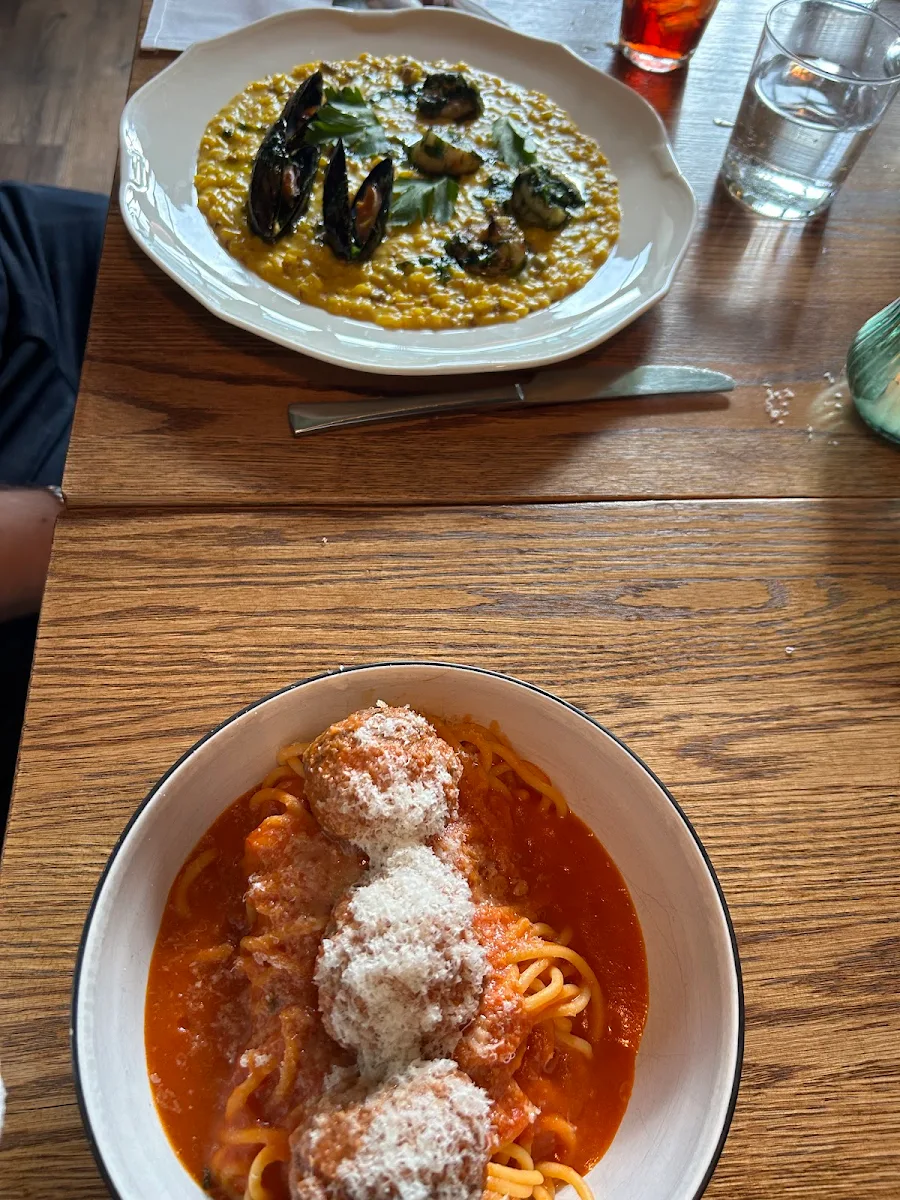 Spaghetti and Meatballs, Cantina Gia