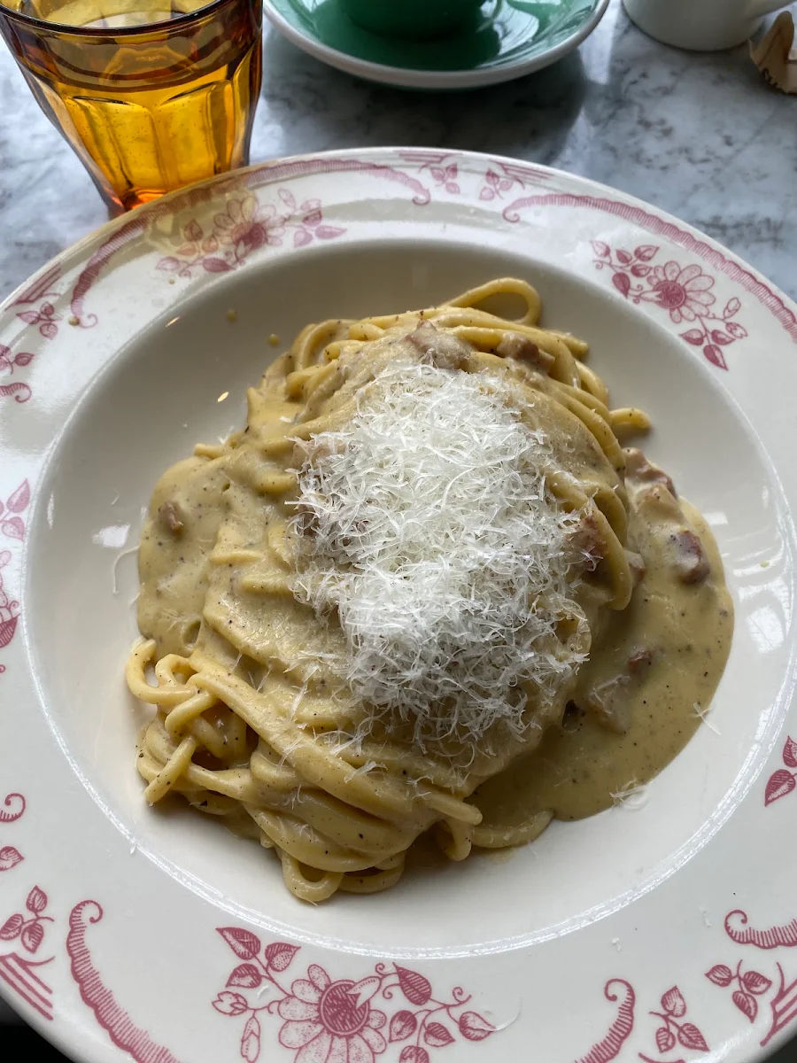 Spaghetti Carbonara, Cantina Gia