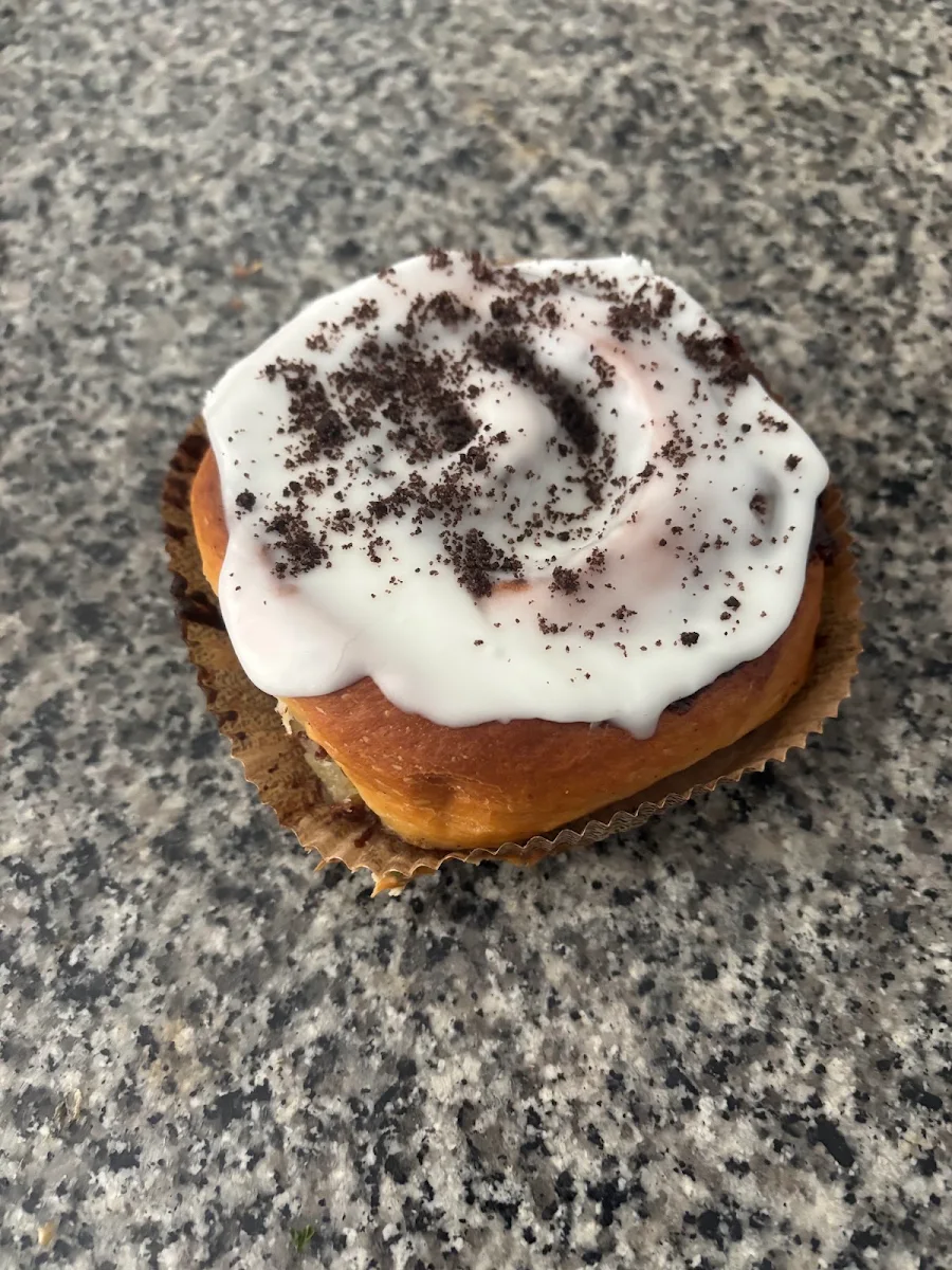 Creme Cinnamon Roll