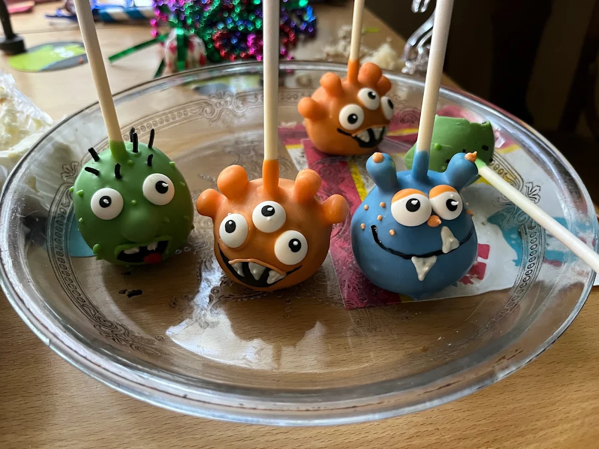 Assorted Holiday Cake Pop Box