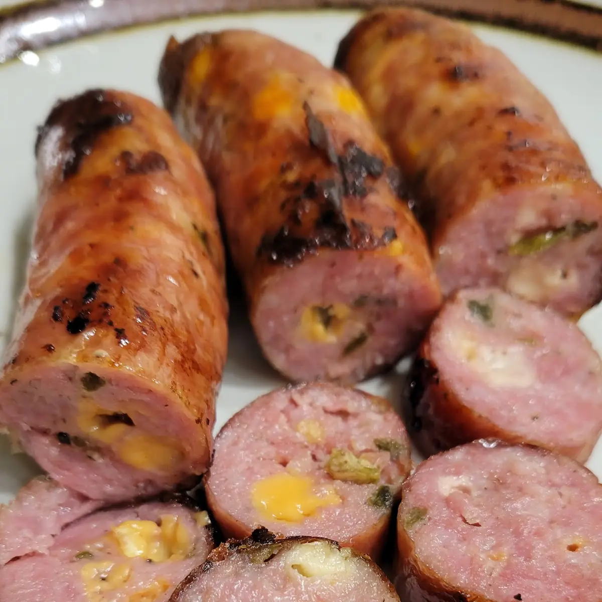 Jalapeño Cheddar Bratwurst