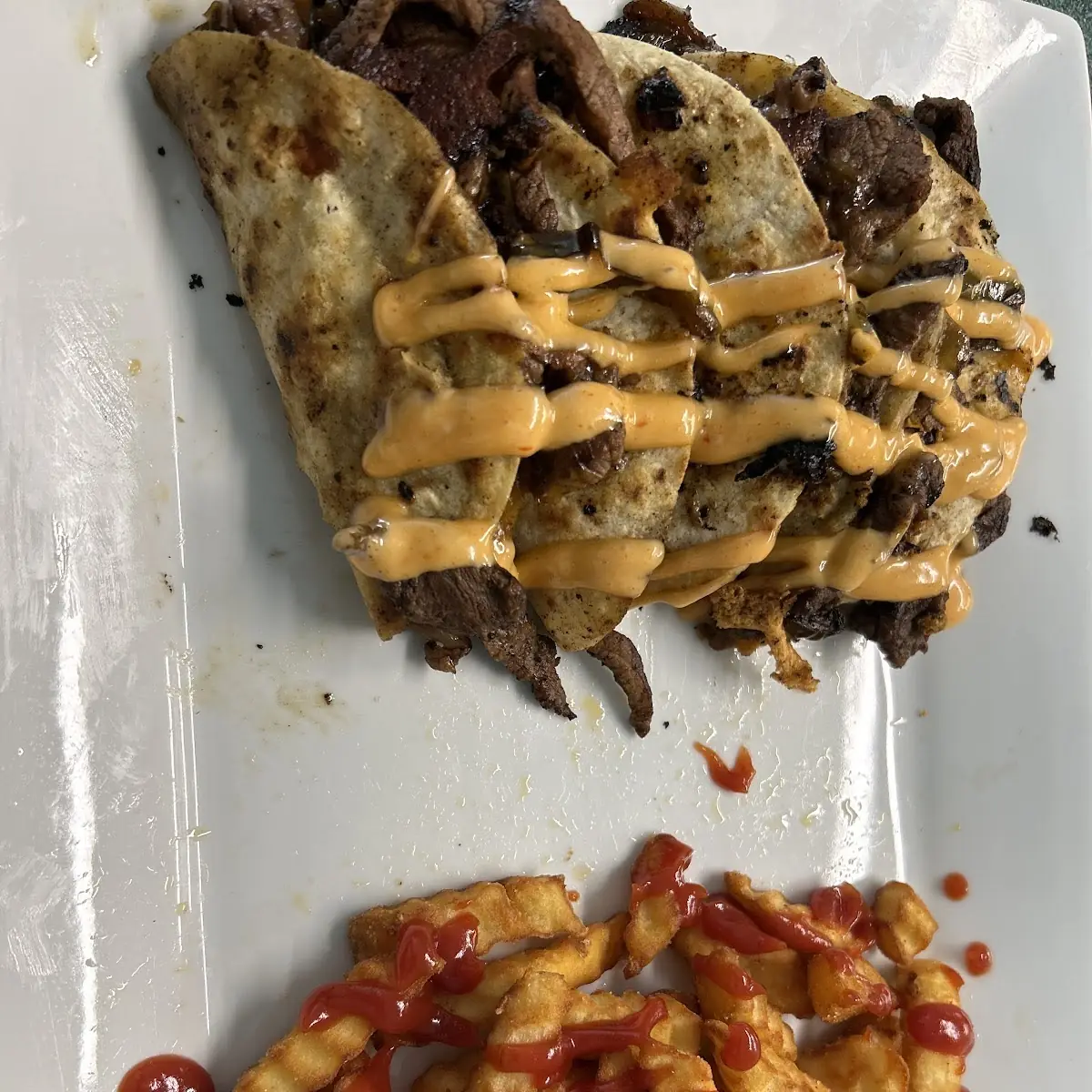 Chili Cheese Frles
