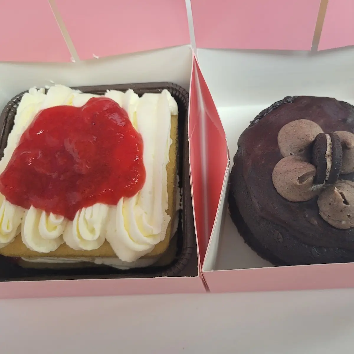 Strawberry Shortcake Cookies and Cream Cake