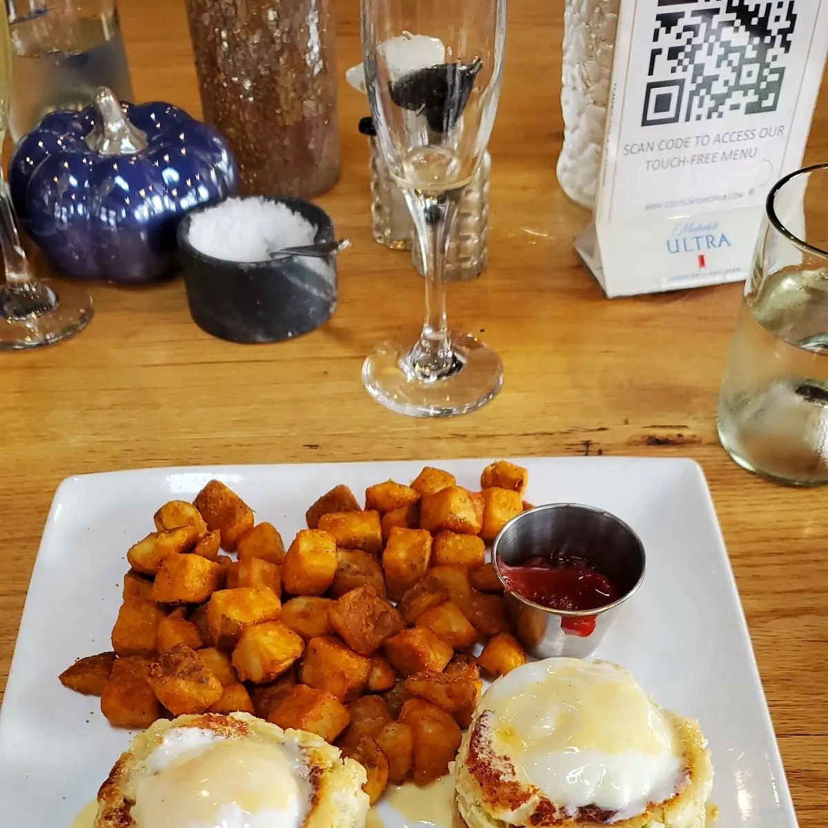 Crab Cake Benedict