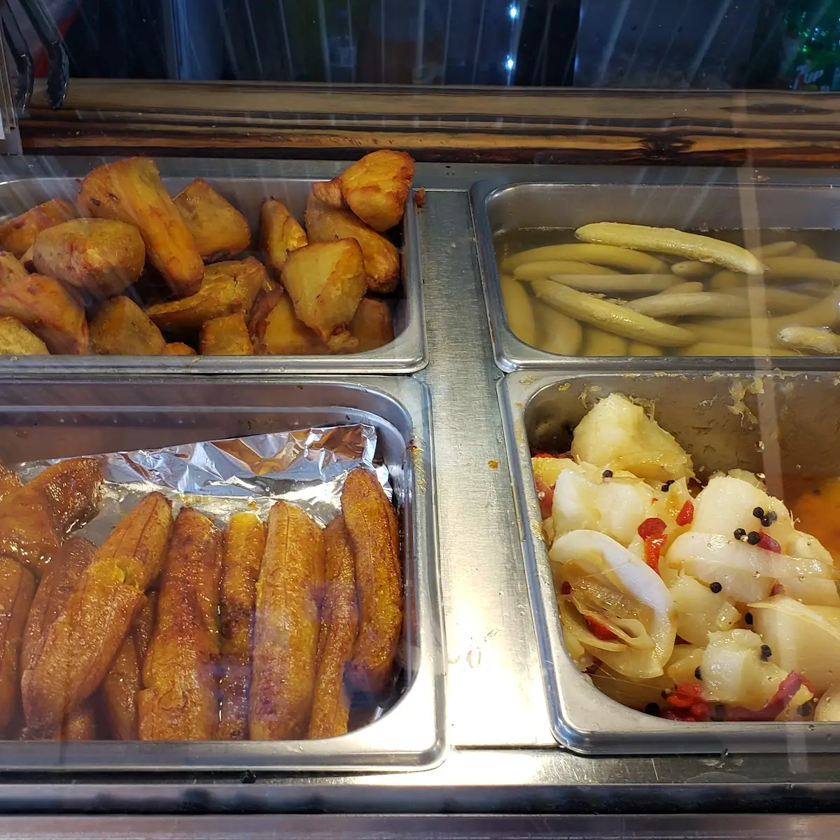 Platanos Maduros Y Yuca