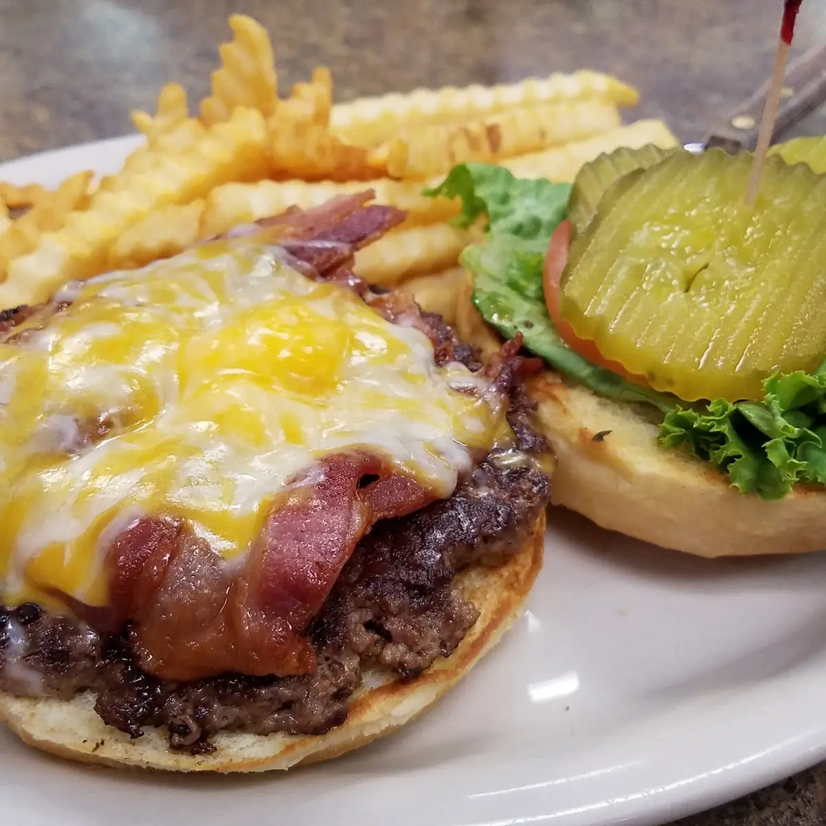 Cheeseburger w Fries