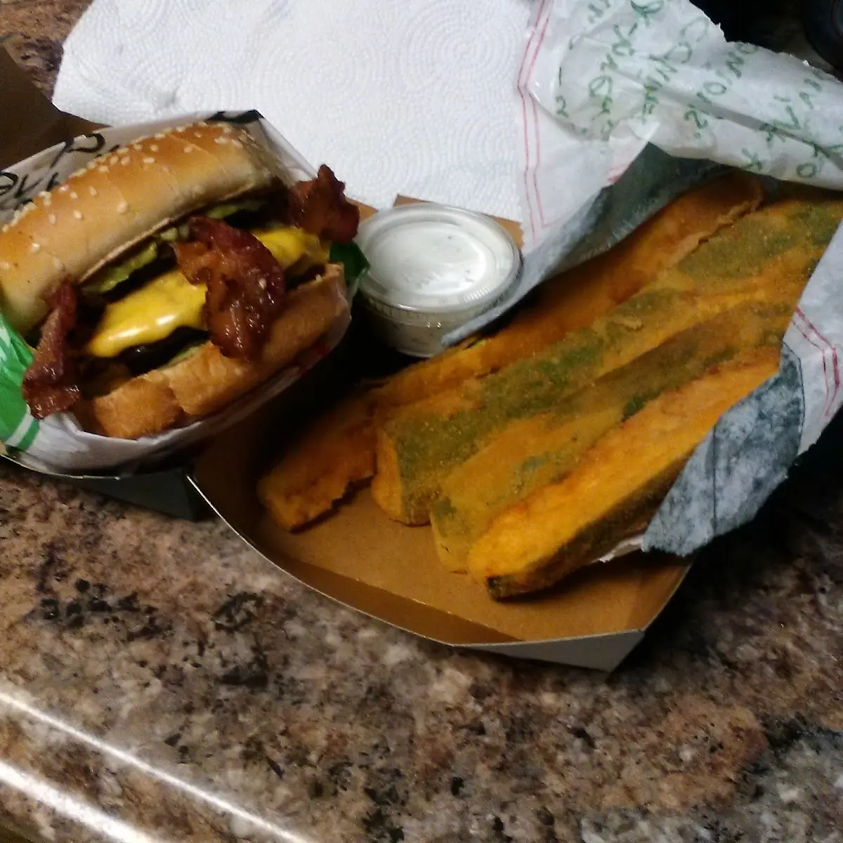 Cheeseburger Deluxe Hamburger
