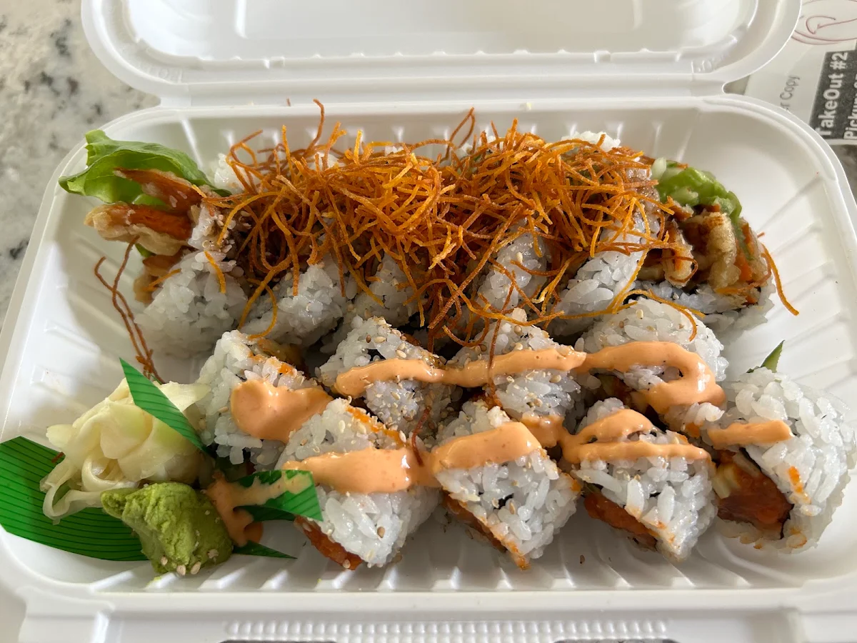 Avocado Roll and Spicy Tuna Roll, Sushi Wara