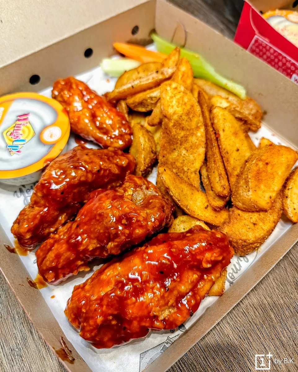 Hot BBQ Wings Meal