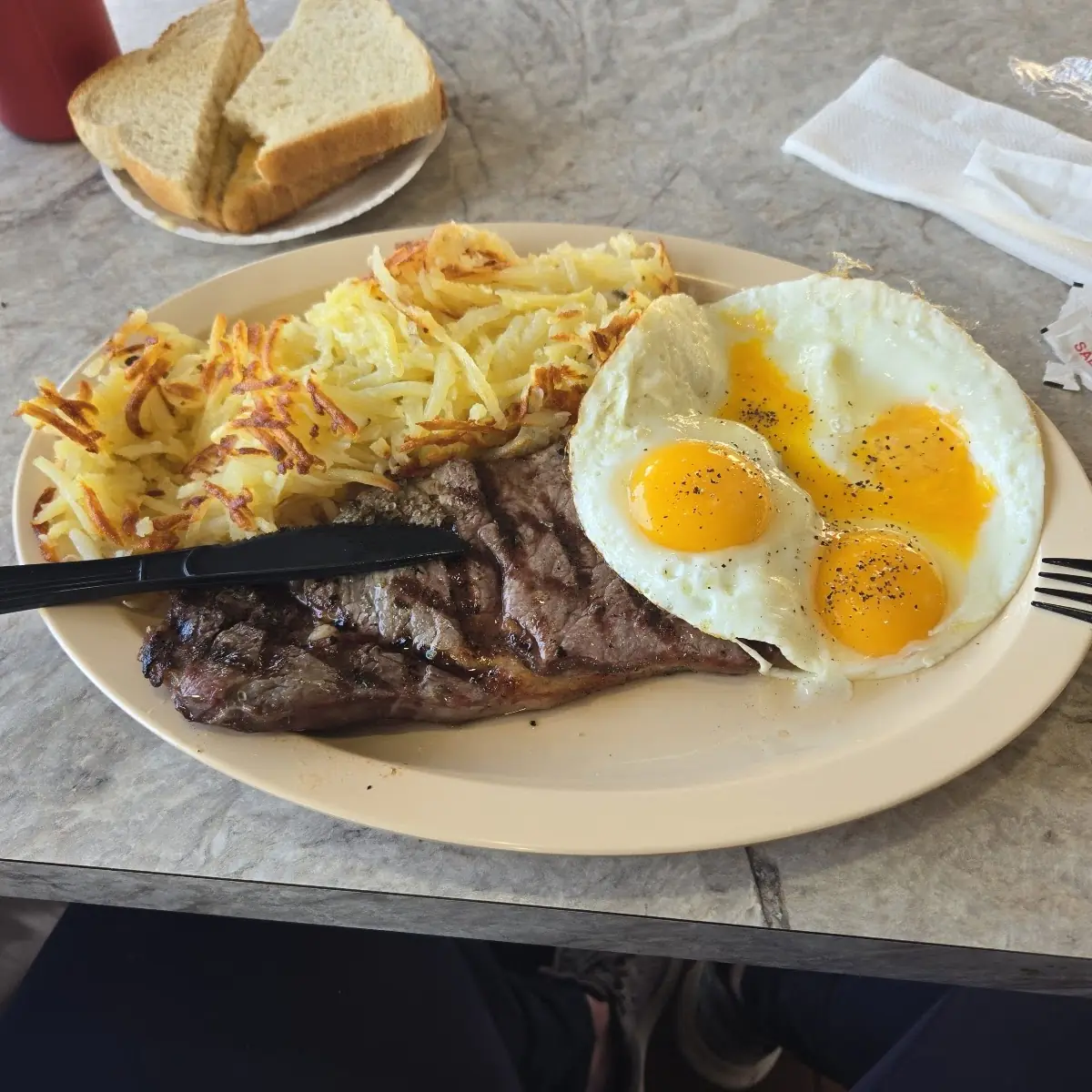 Rib Eye Steak & Eggs w Hashbrowns & Toast