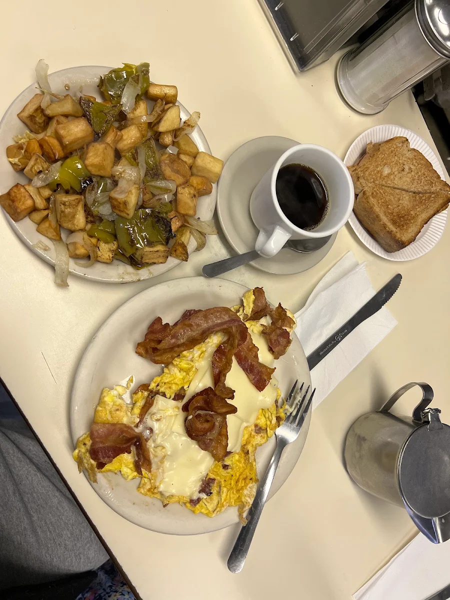 Bacon Egg & Cheese Omelette with Hash Browns
