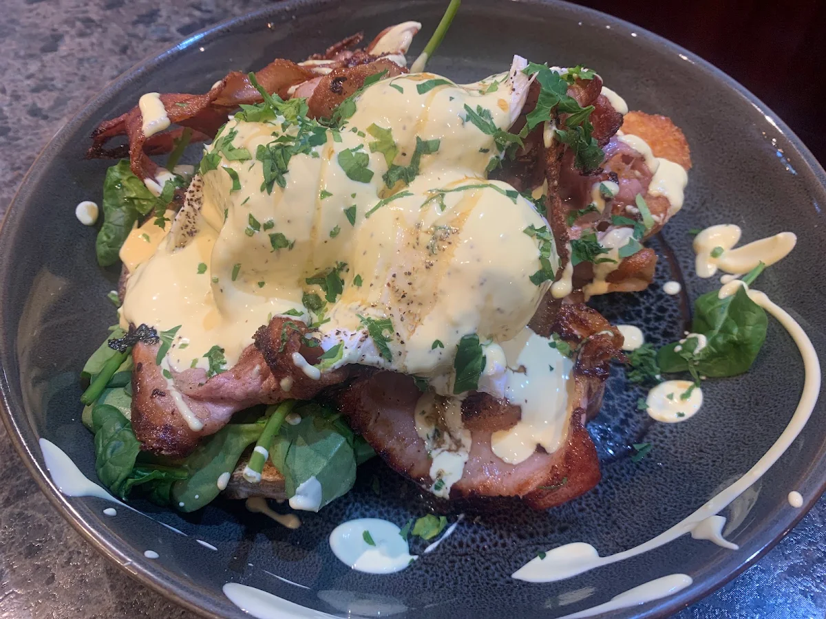 Eggs Benedict