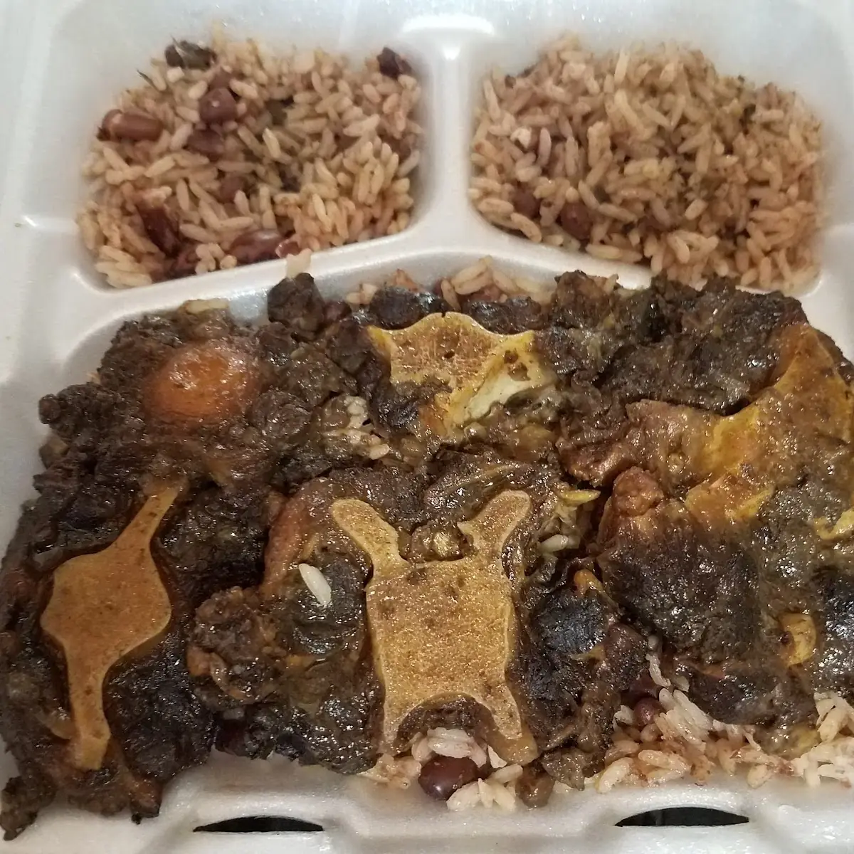 Oaxtails w Rice & Peas