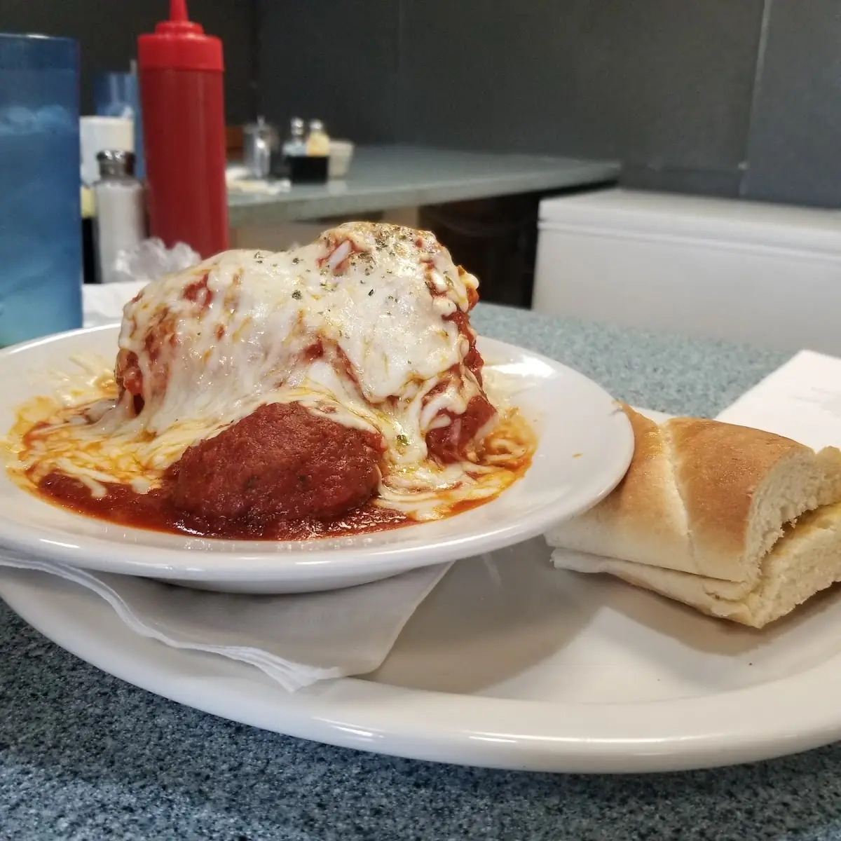 Chicken Parmesan & Spaghetti Platter