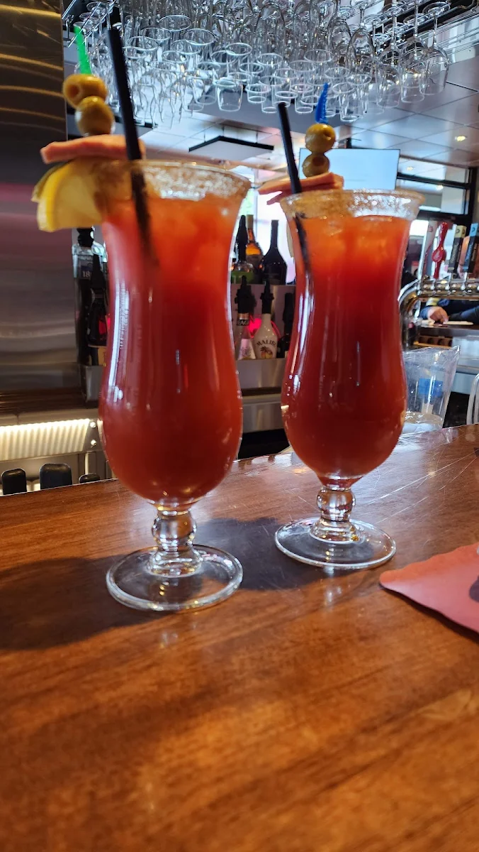 Bloody Caesar, Au Pavillon Noir