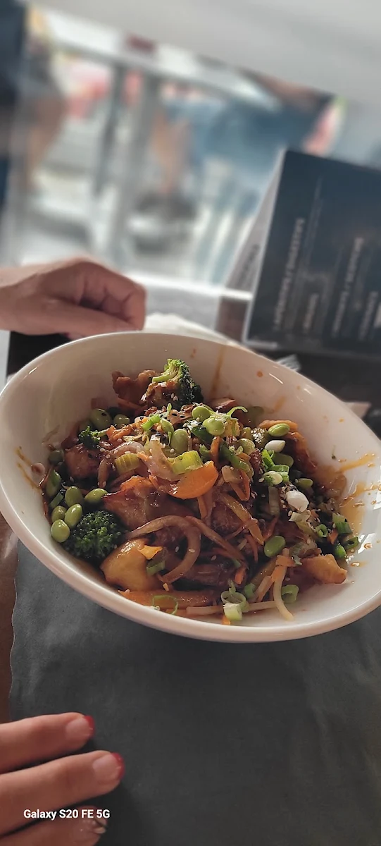 Poulet Général Tao, Au Pavillon Noir