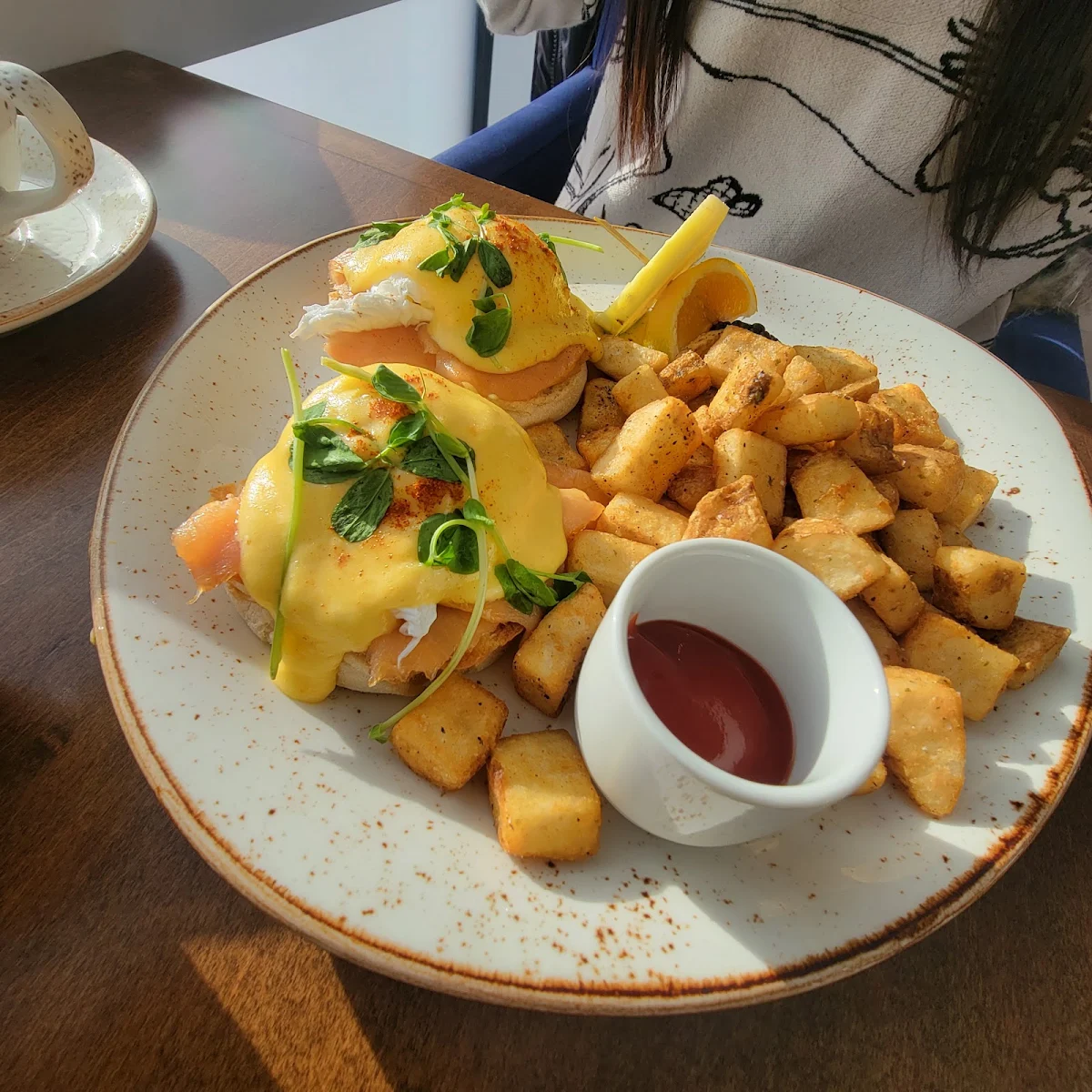 Salmon Benedict