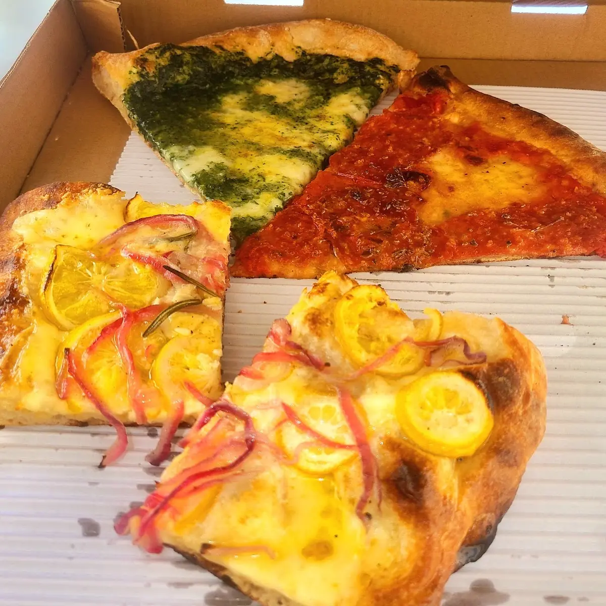 Salami Pizza