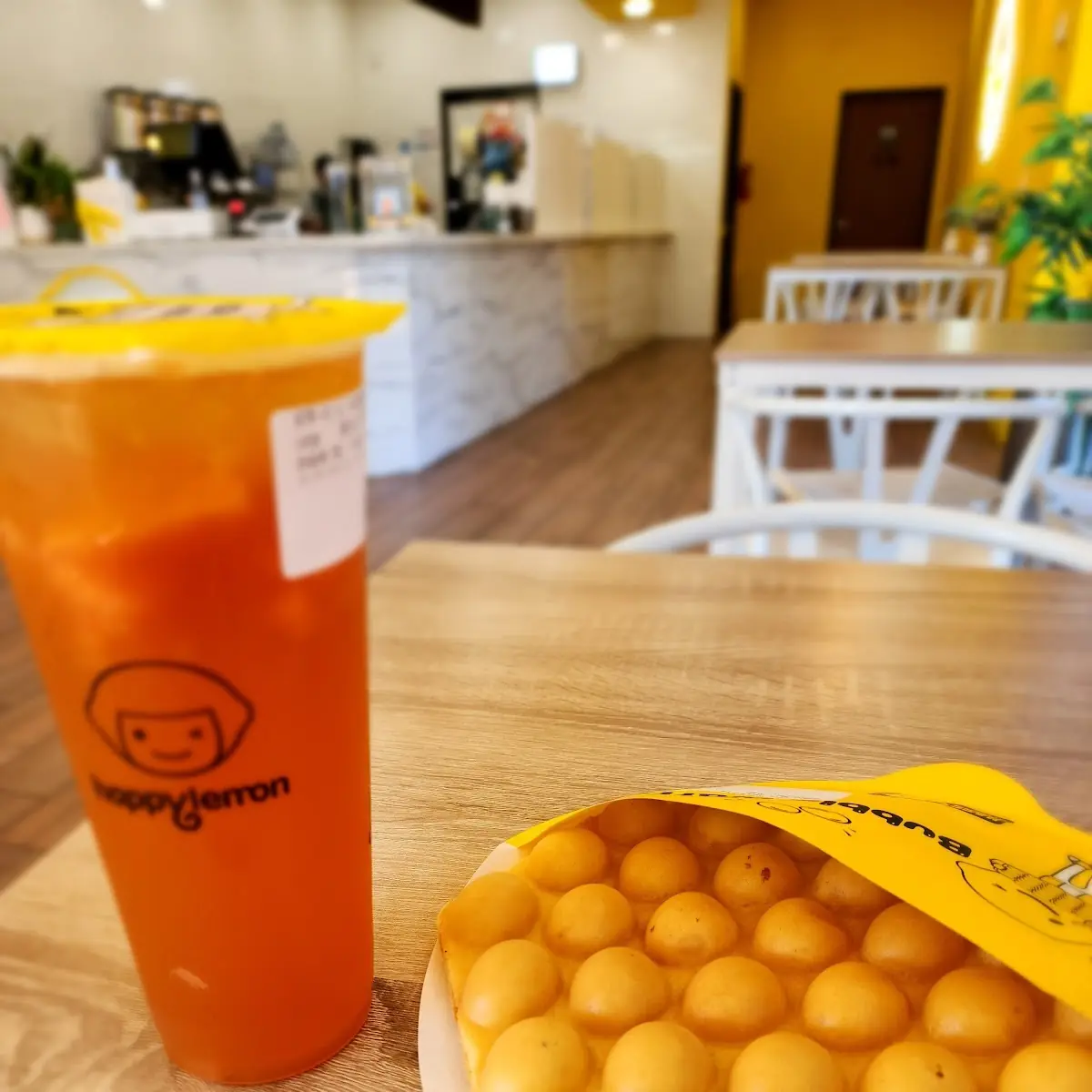 Grapefruit Tea with Waffle