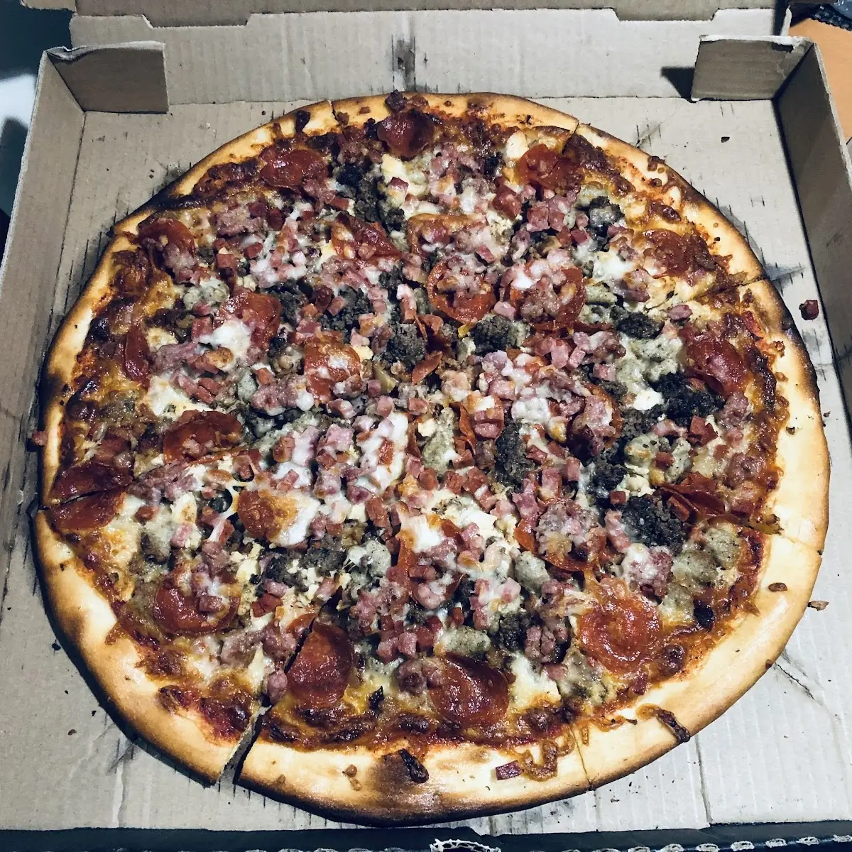 Pizza De Carne