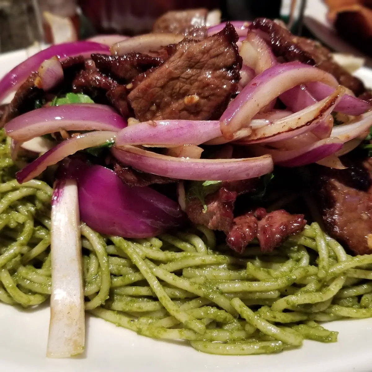 Tallarin Verde Con Bistec