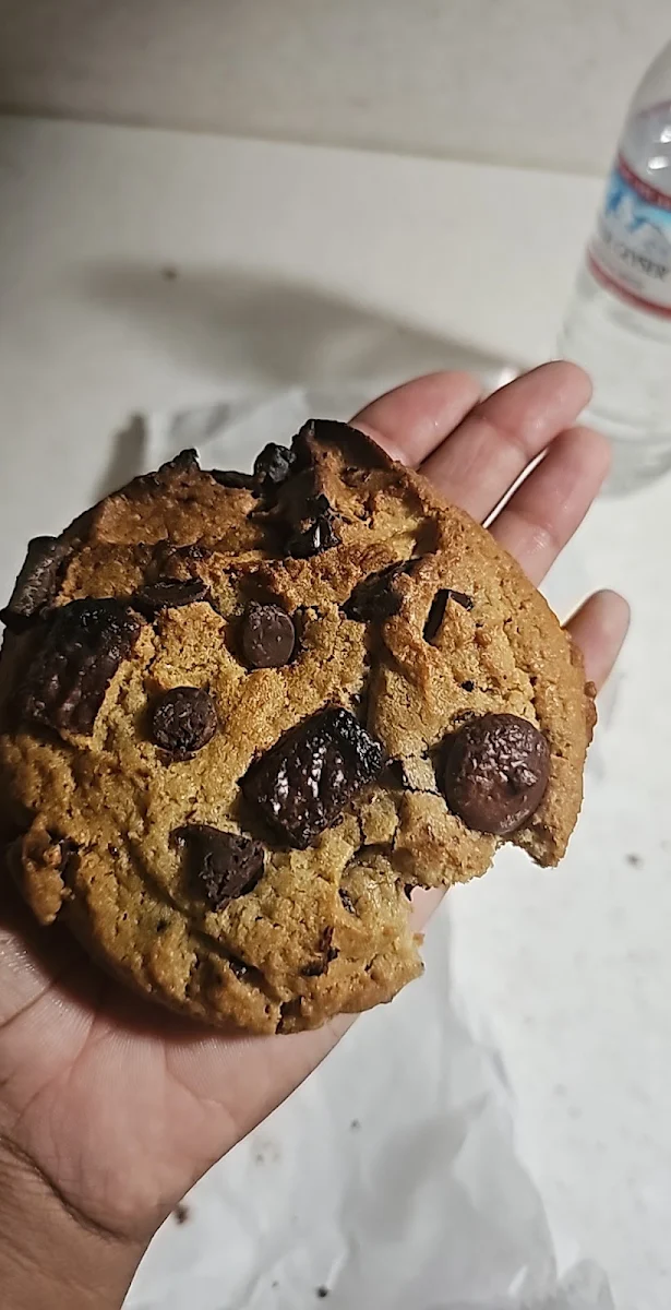 Chocolate Chip Cookie