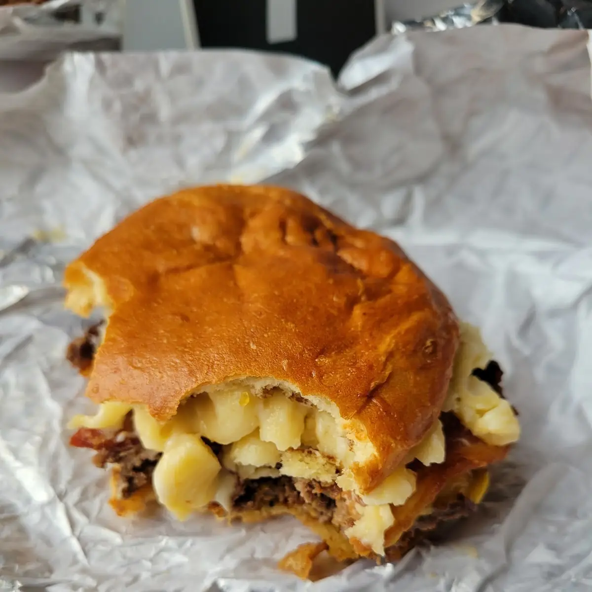 Bacon Mac and Cheese Burger