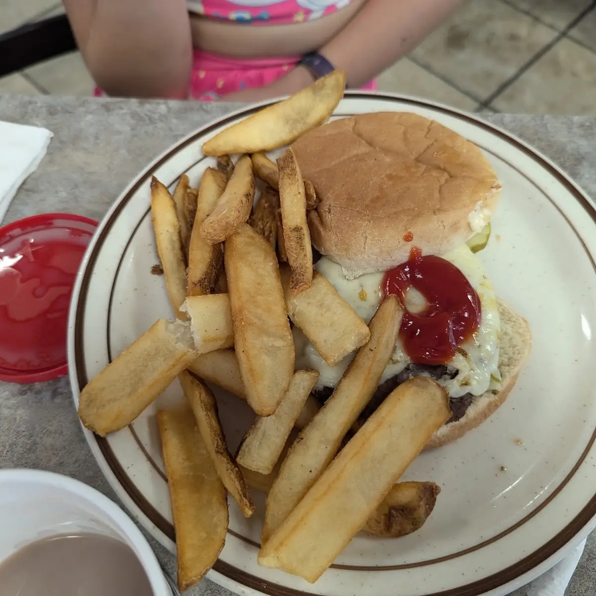 Kids Cheeseburger