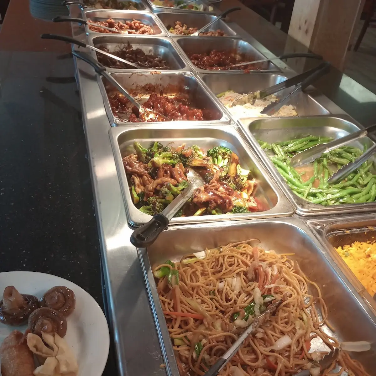 Vegetable Fried Rice Lo Mein Noodles Sauteed String Bean Broccoli Chicken