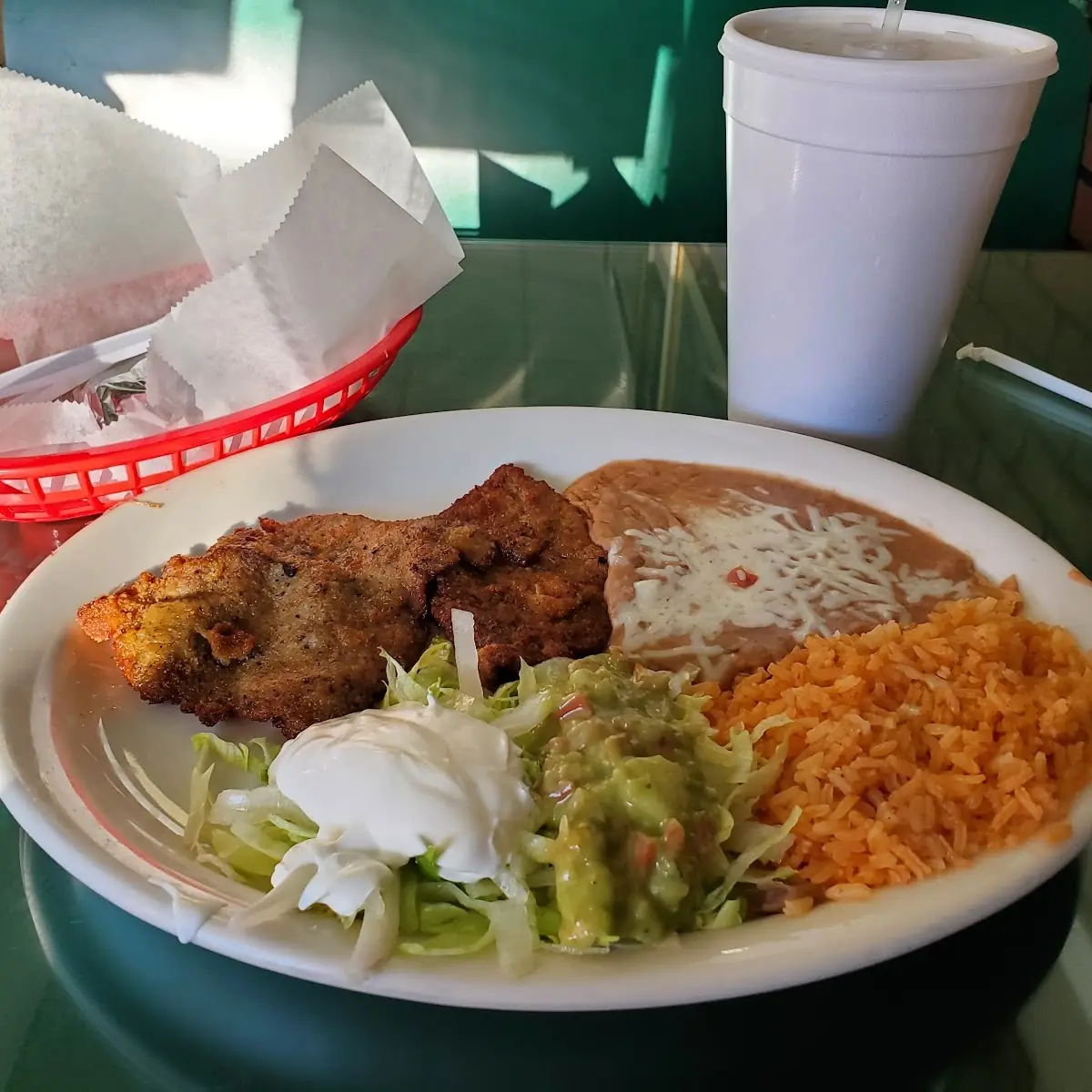 Chicken in Mexican Salsa Mexican Sodas