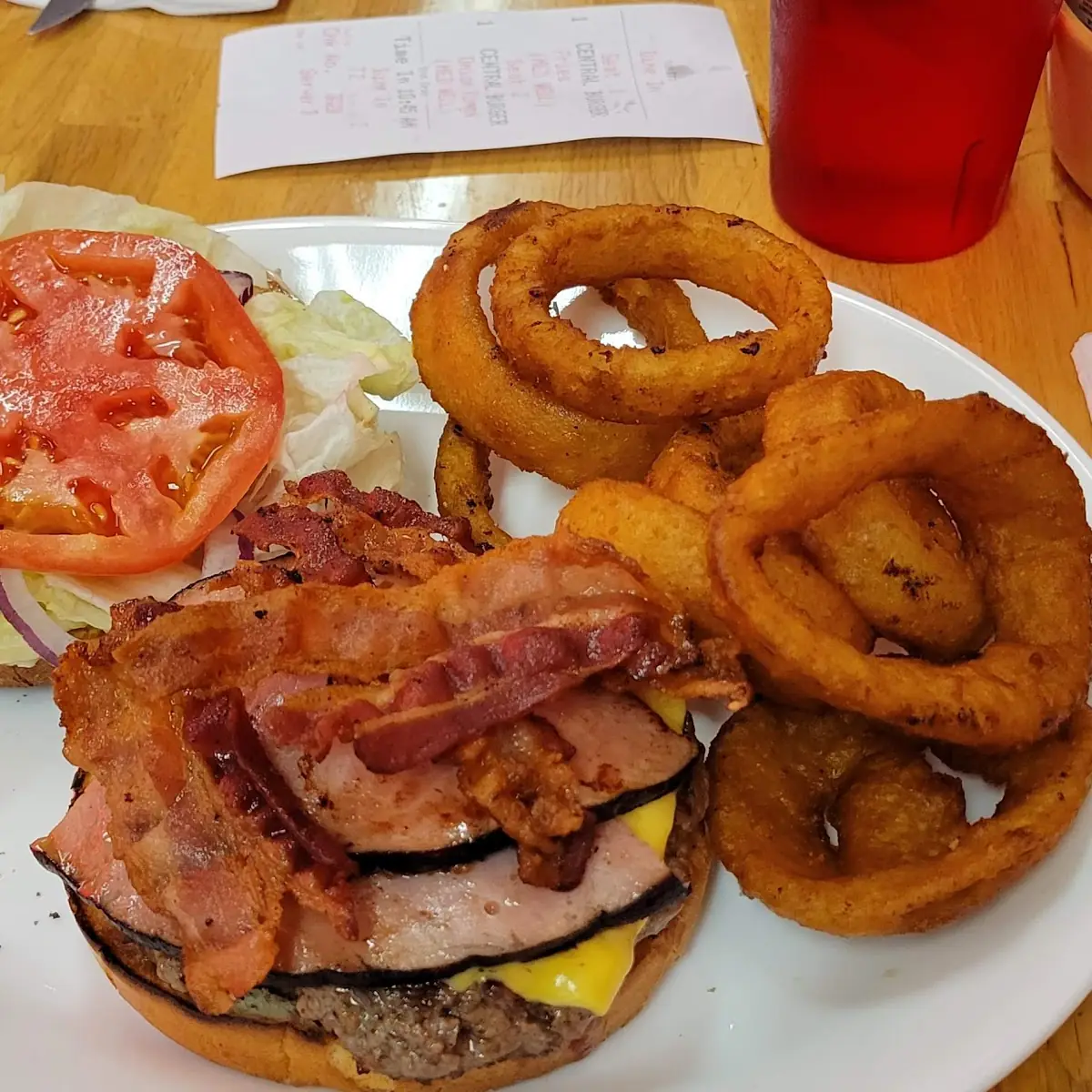 Cheeseburger and Onion Rings