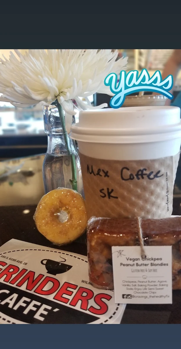 Mexican Coffee & Vegan Donut