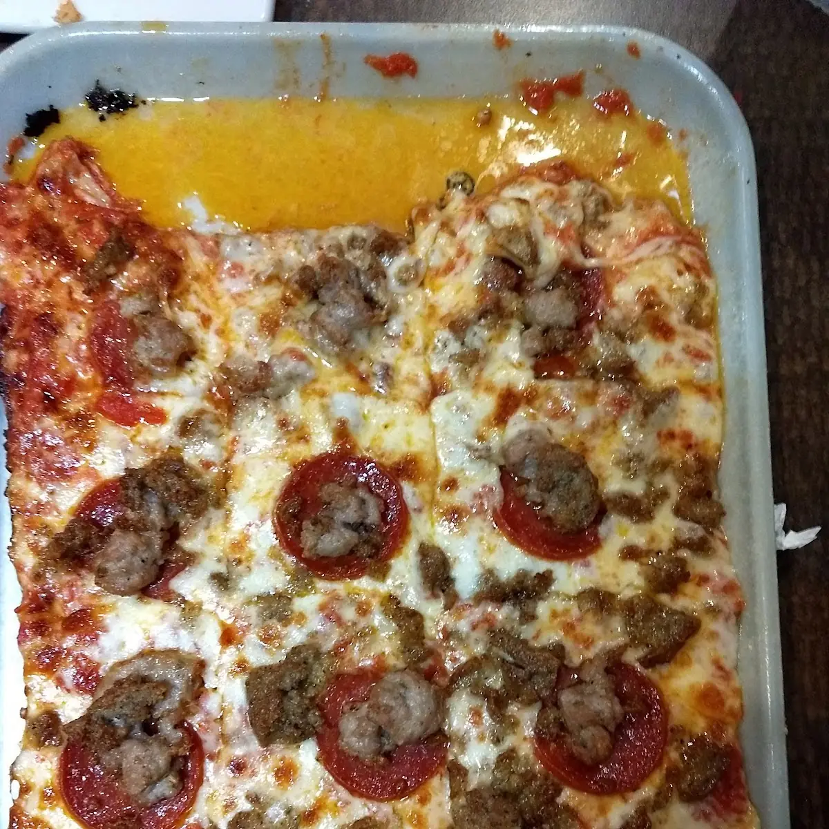 Ledos Pizza