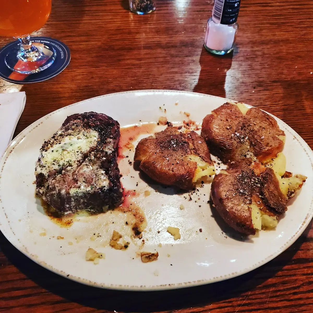 Sirloin Steak an Smashed Potatoes