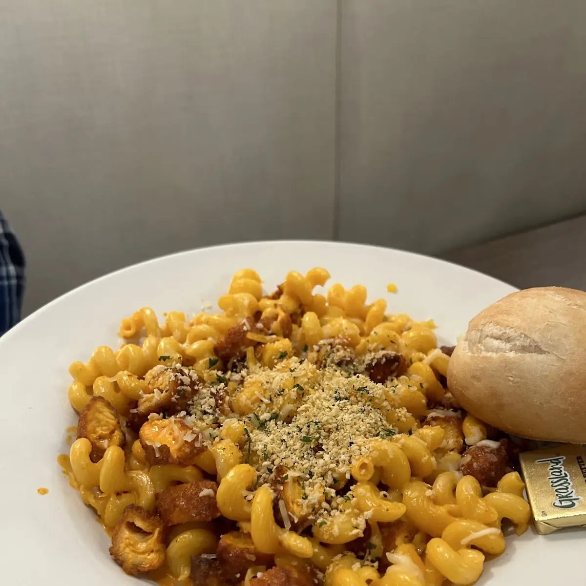 Mac and Cheese with Buffalo Chicken