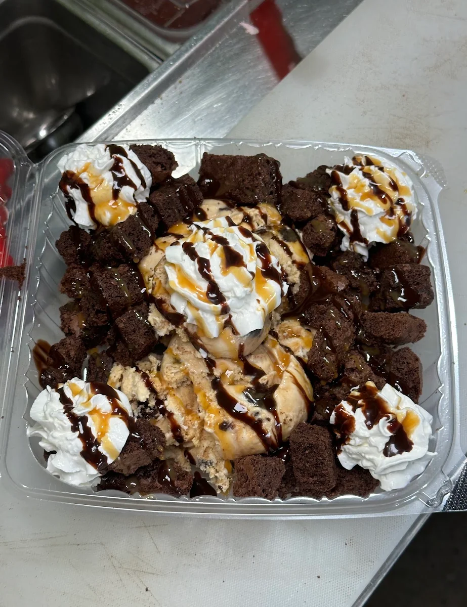 Brownie Sundae