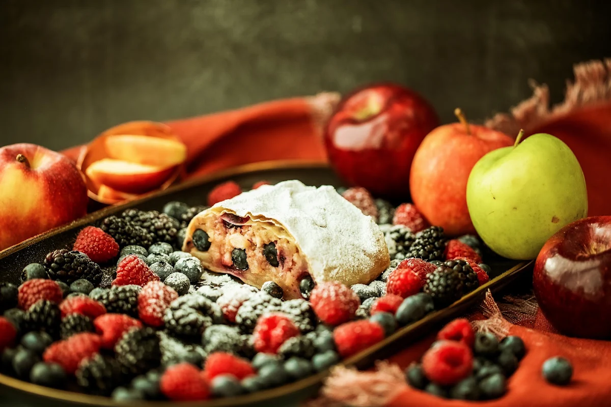 Apple Strudel with Mixed Berries 1 Slice