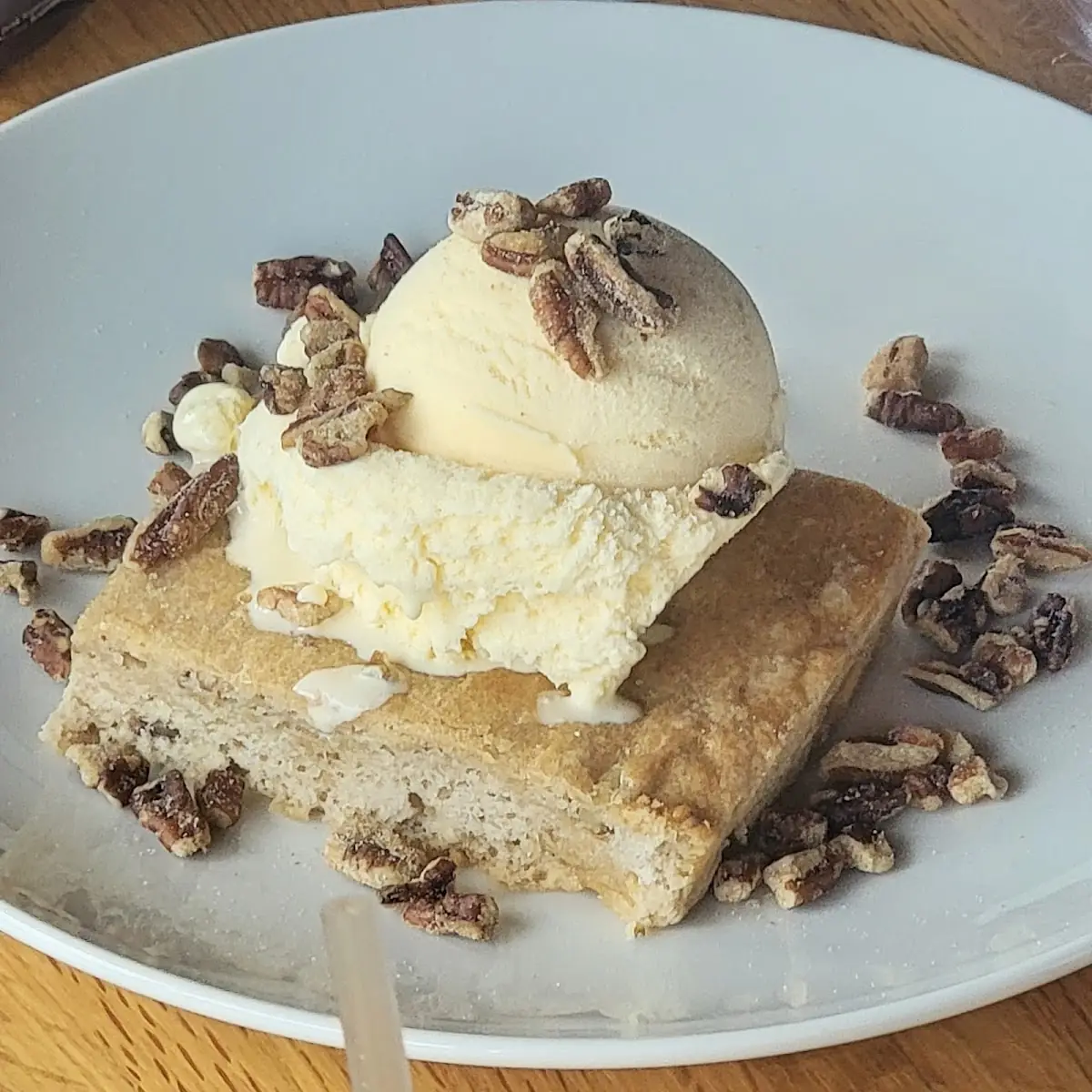 Blondie Brownie with Ice Cream